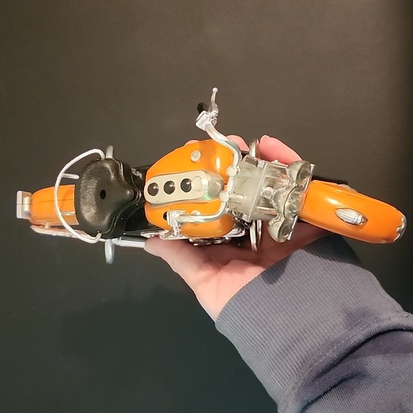 Orange Motorcycle Model funrise 1995 - Picture 3 of 5